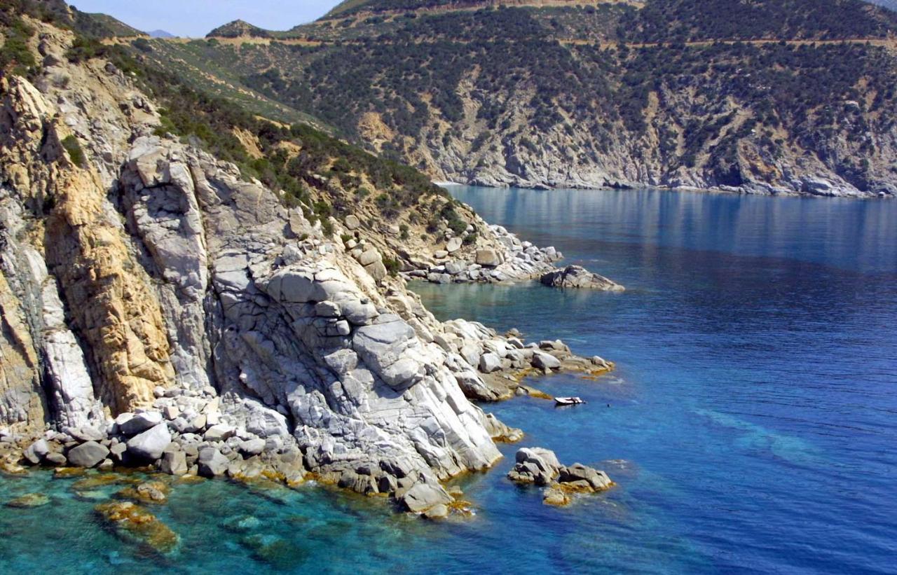 Casa Isotta Bed & Breakfast Quartu SantʼElena Dış mekan fotoğraf